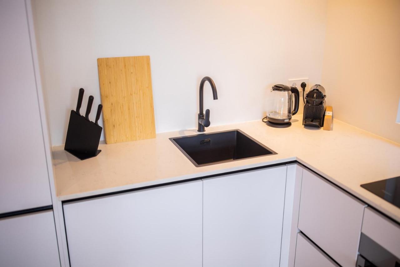 Happily 2 Bedroom Serviced Apartment 75M2 -Nb306H- Róterdam Exterior foto